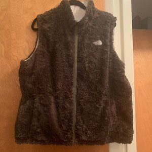 North Face Reversible Tan Fur/White Vest XL EUC